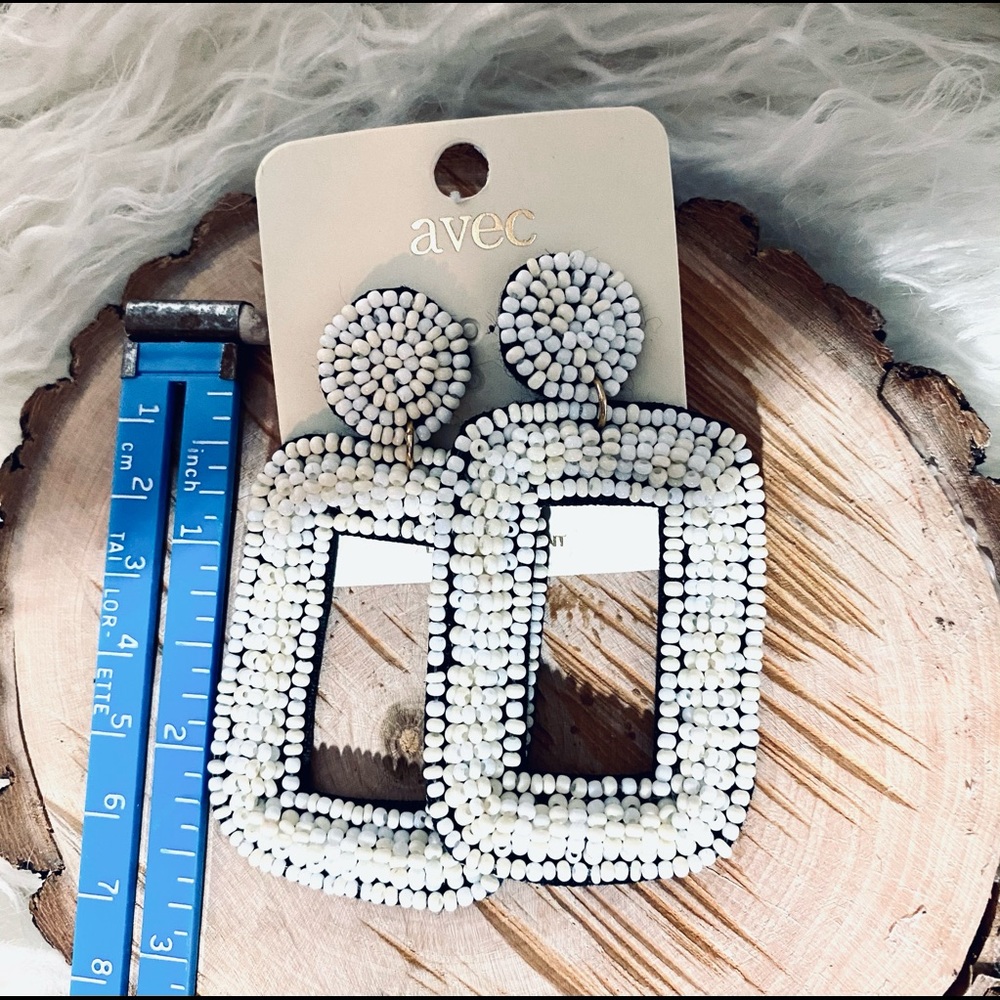 NWT Earrings 3” Tao Beaded Statement /White - Picture 5 of 10